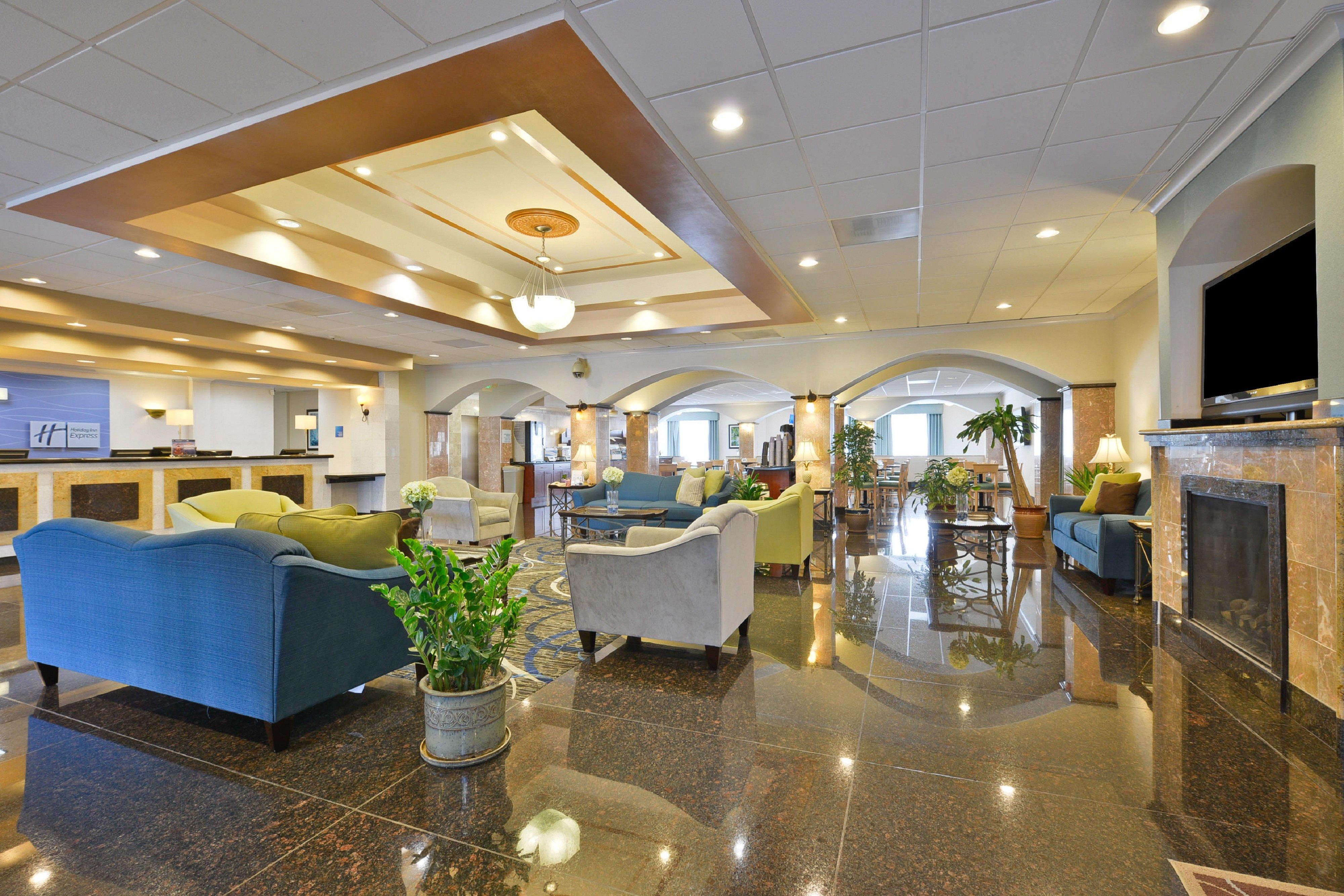 Holiday Inn Express & Suites Tacoma South - Lakewood By Ihg Exterior foto
