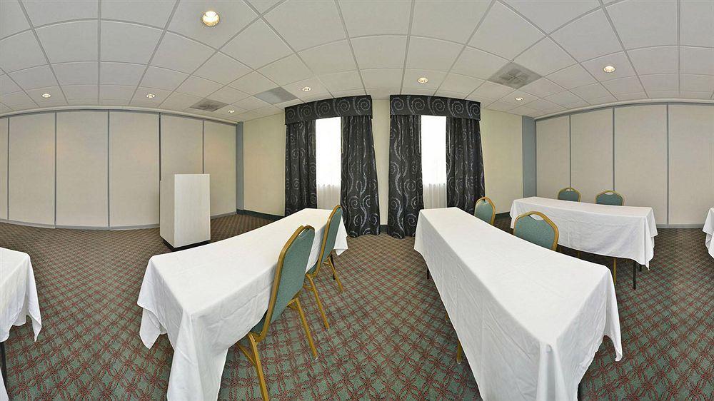 Holiday Inn Express & Suites Tacoma South - Lakewood By Ihg Exterior foto